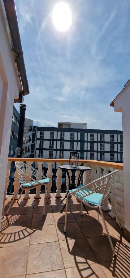 Apartmani ElaDora Biograd na Moru Kültér fotó