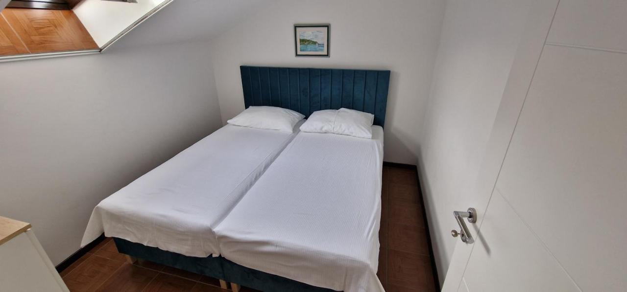 Apartmani ElaDora Biograd na Moru Kültér fotó