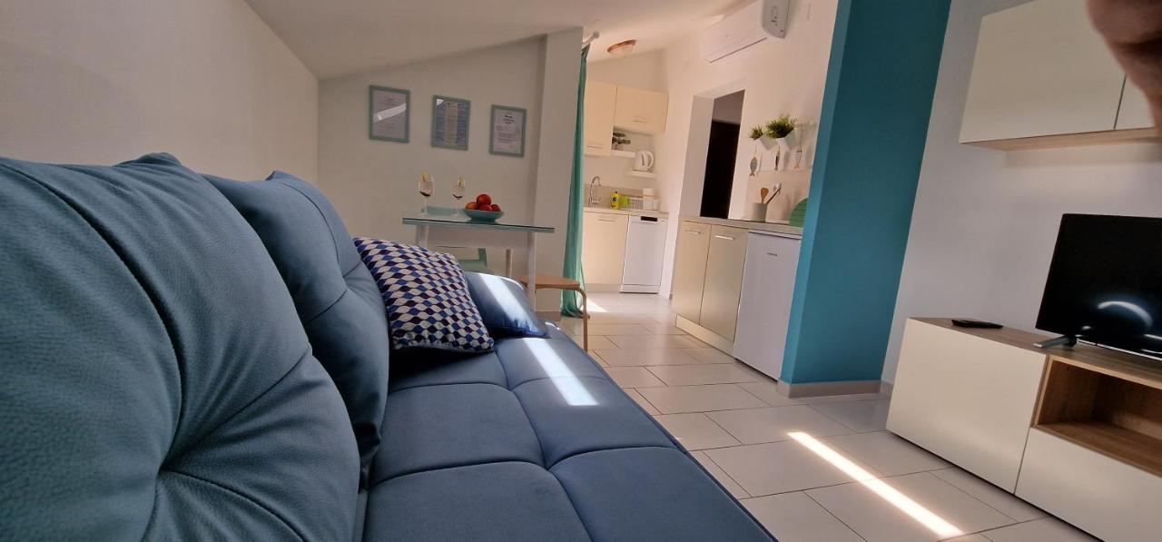 Apartmani ElaDora Biograd na Moru Kültér fotó