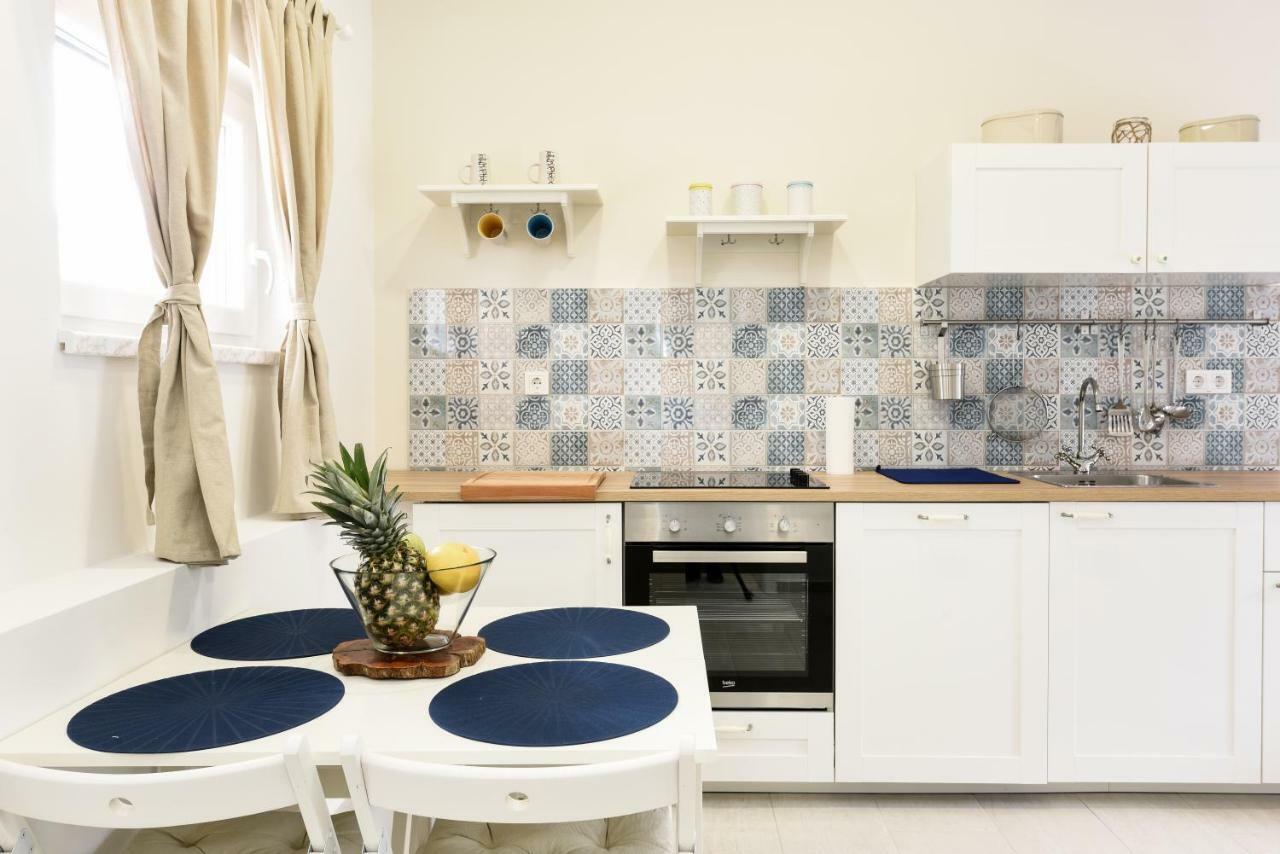 Apartmani ElaDora Biograd na Moru Kültér fotó