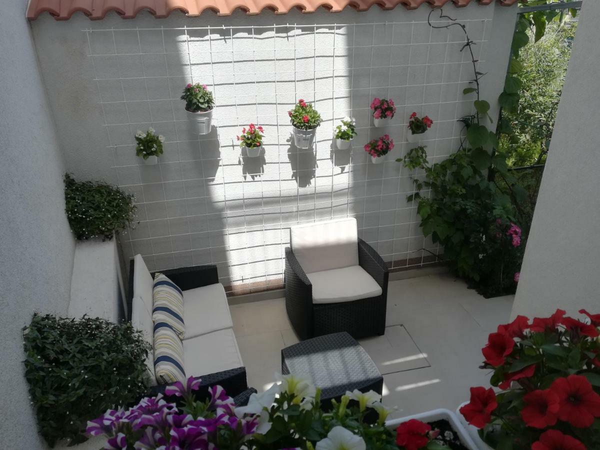 Apartmani ElaDora Biograd na Moru Kültér fotó